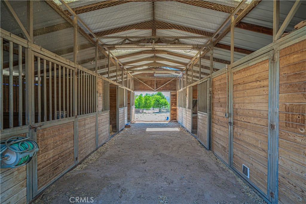 11820 Darling Road Agua Dulce, CA 91390 - Photo 35 of 47