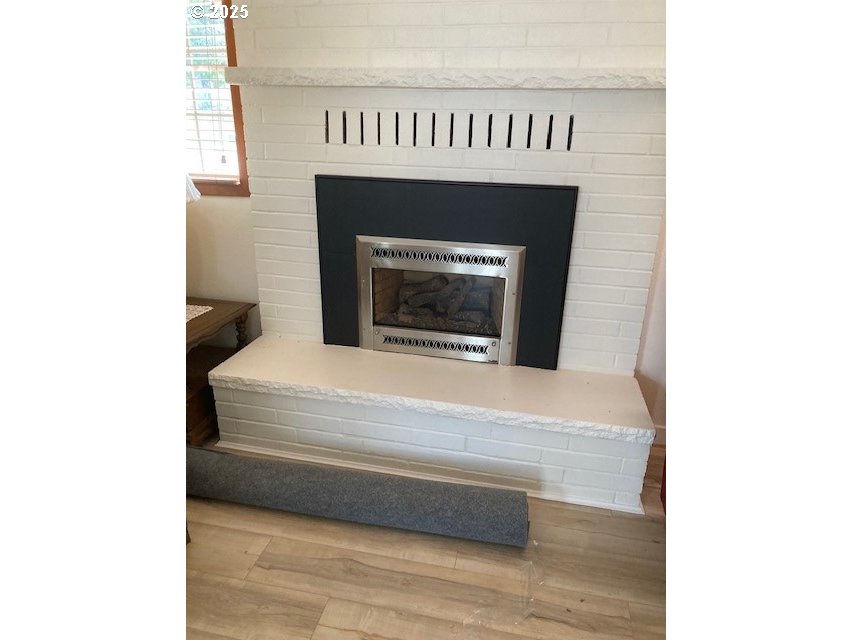 3107 Southwest Ladow Avenue Pendleton, OR 97801 - Photo 4 of 34 a close view of a fireplace in a room