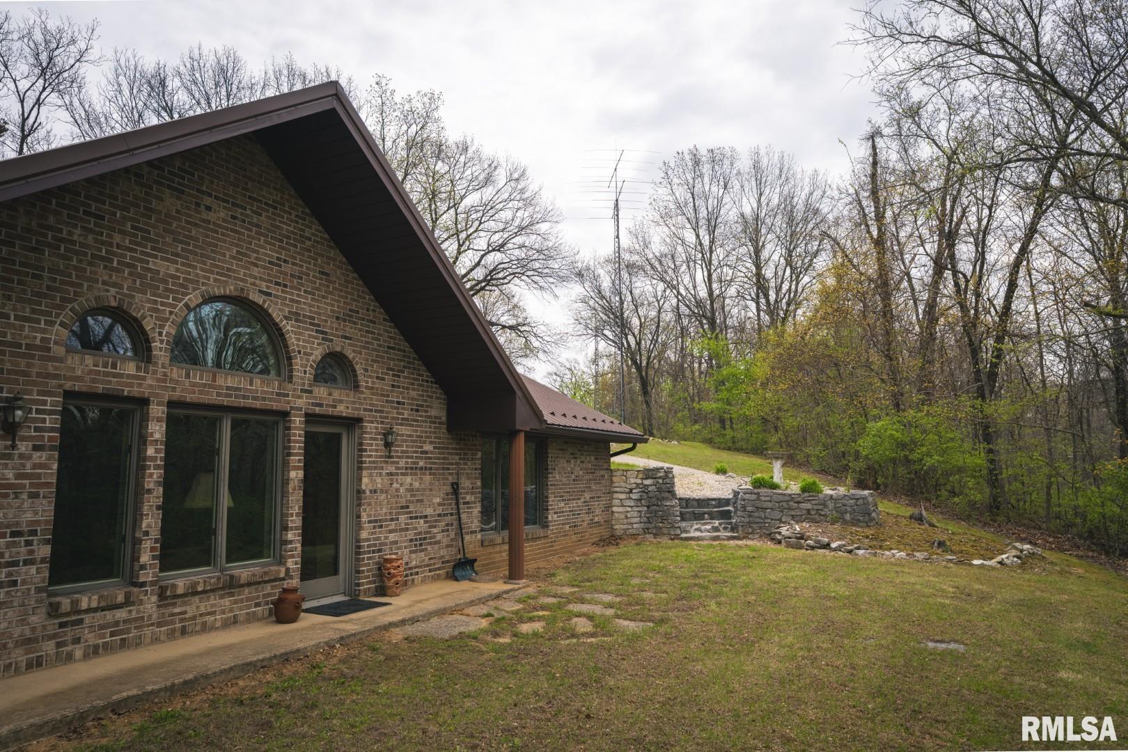 17157 Liberty Road Grafton, IL 62037 - Photo 3 of 50 Gallery Image 3