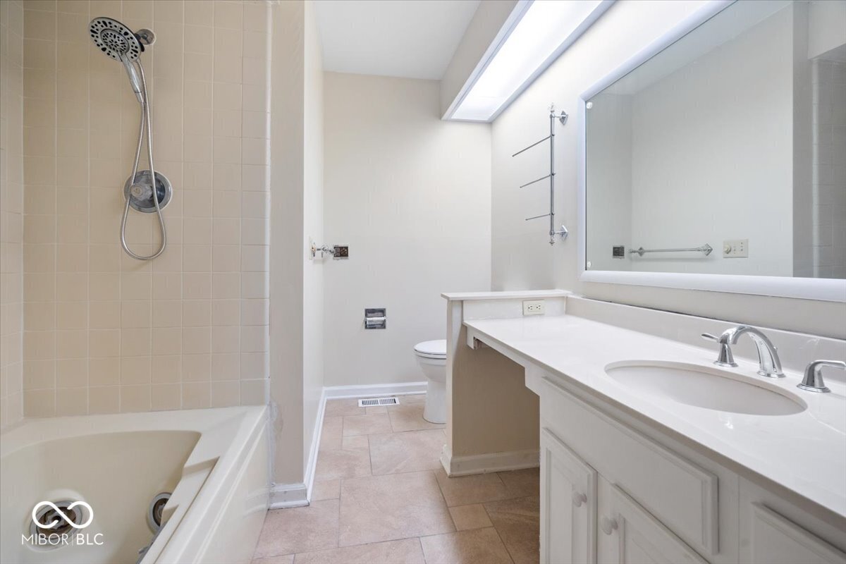 9797 Ditch Road Carmel, IN 46032 - Photo 17 of 30