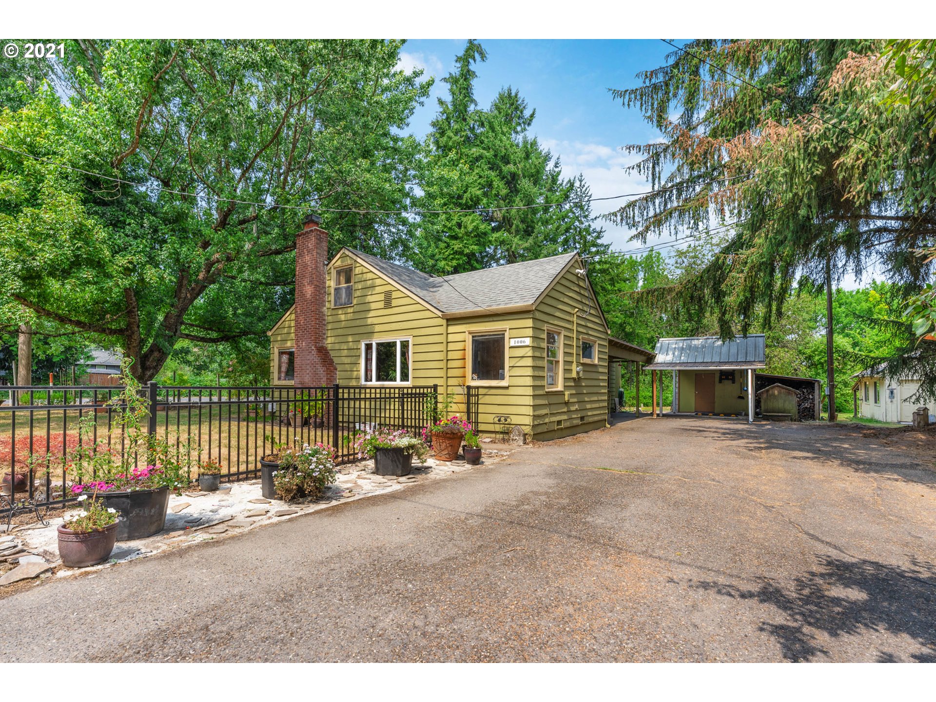 1006 Northeast 194th Street Ridgefield, WA 98642 - Photo 22 of 32 a view of yard with tree and green space