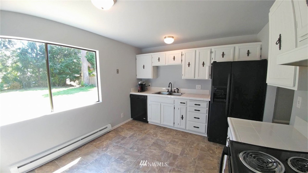 2401 Northeast 28th Street Renton, WA 98056 - Photo 7 of 19