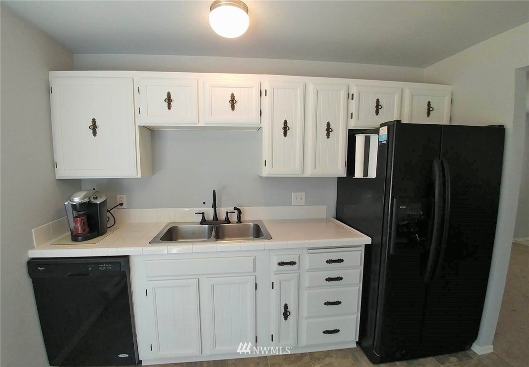 2401 Northeast 28th Street Renton, WA 98056 - Photo 8 of 19