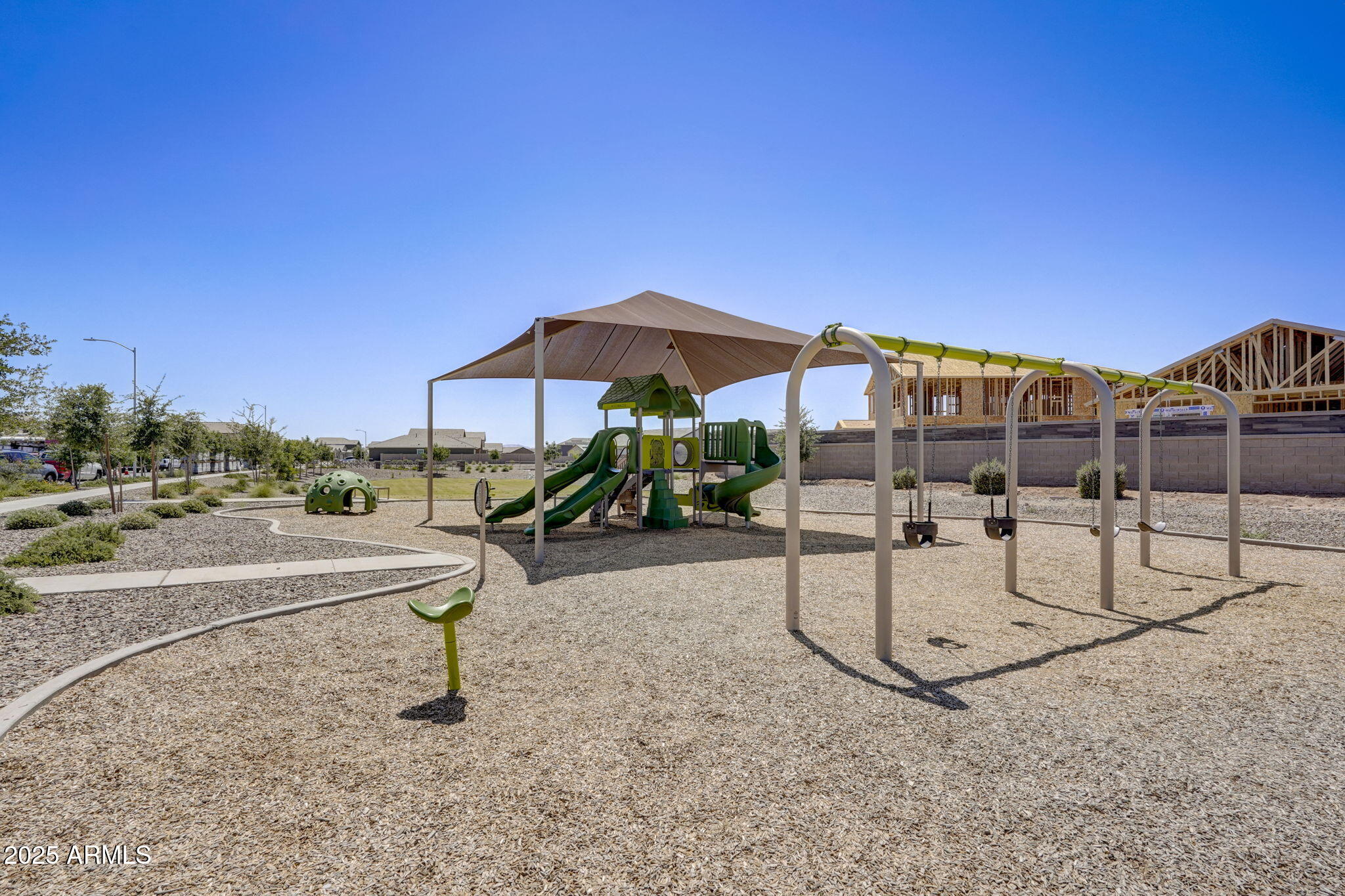 9817 West Odeum Lane Tolleson, AZ 85353 - Photo 4 of 11 a view of a terrace with sitting area