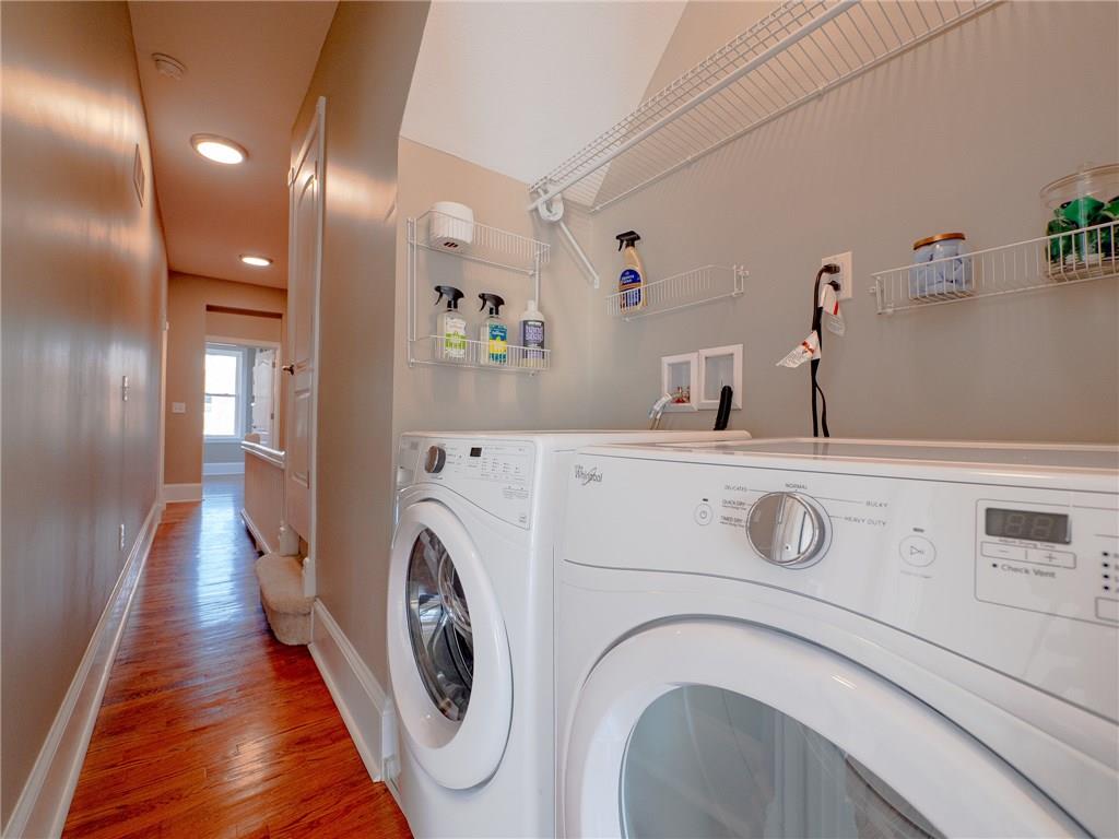 293 Fisk Street Pittsburgh, PA 15201 - Photo 14 of 24 2nd floor laundry