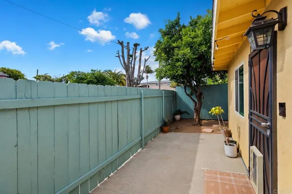 $2,400 | 1312 Missouri Avenue, Oceanside, CA 92054