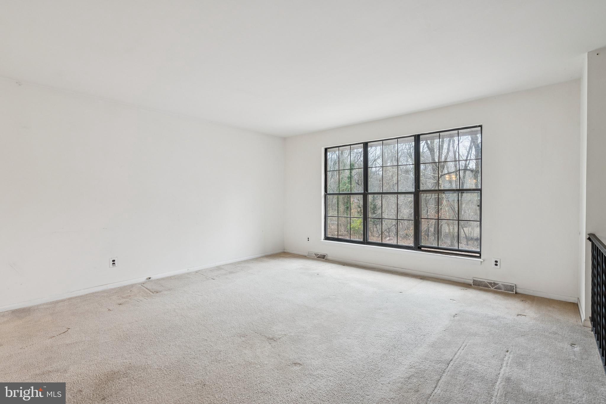 13 Hidden Drive Lindenwold, NJ 08021 - Photo 6 of 24