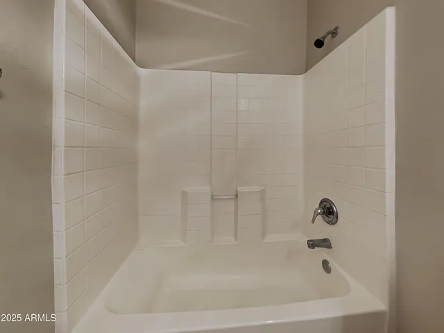 $2,600 | 46008 West Amsterdam Road, Maricopa, AZ 85139