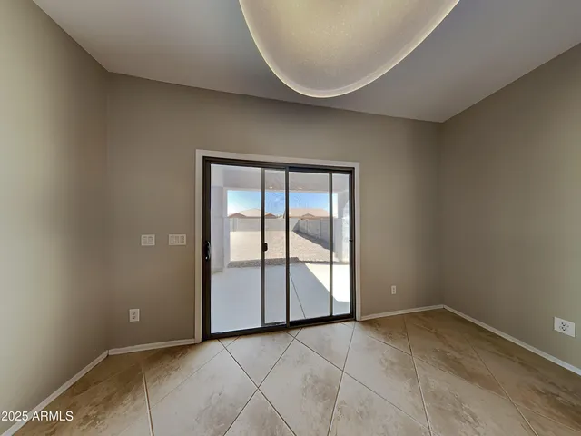 $2,600 | 46008 West Amsterdam Road, Maricopa, AZ 85139