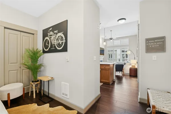 $525,000 | 1840 25th Avenue Northeast, Unit 411, Issaquah, WA 98029