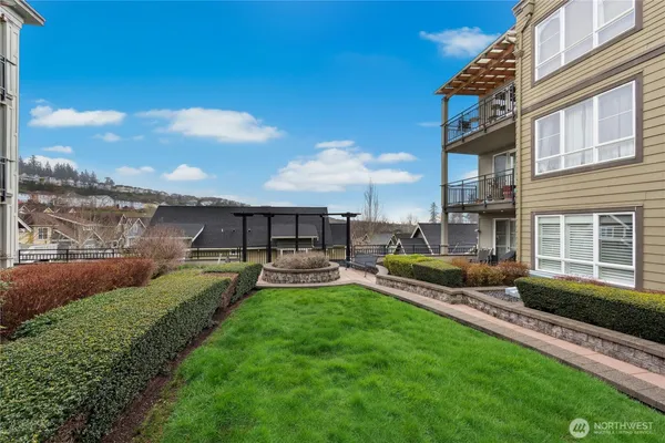 $525,000 | 1840 25th Avenue Northeast, Unit 411, Issaquah, WA 98029