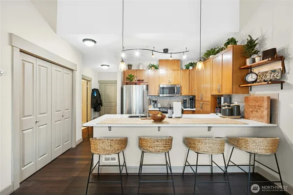 $525,000 | 1840 25th Avenue Northeast, Unit 411, Issaquah, WA 98029