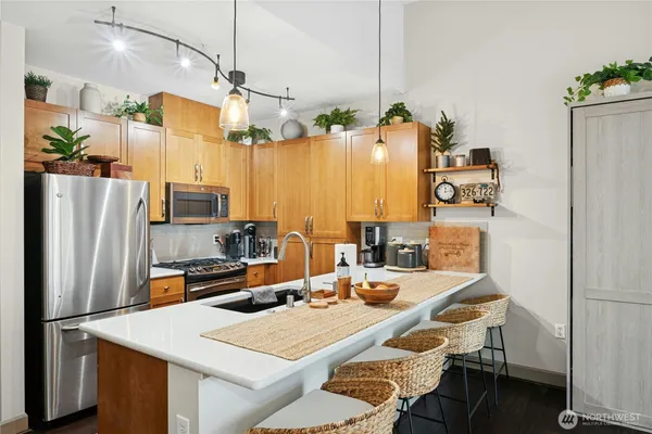 $525,000 | 1840 25th Avenue Northeast, Unit 411, Issaquah, WA 98029