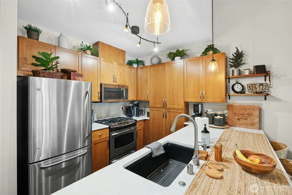 $525,000 | 1840 25th Avenue Northeast, Unit 411, Issaquah, WA 98029