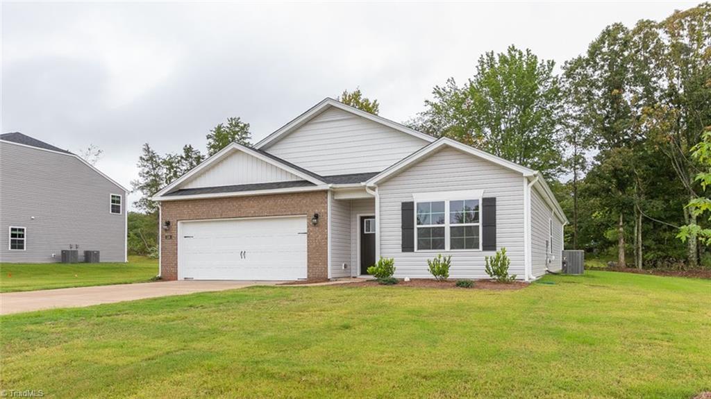 701 Starfall Road Graham, NC 27253 - Photo 3 of 29 *Photos are of model home and are for representational purposes only.