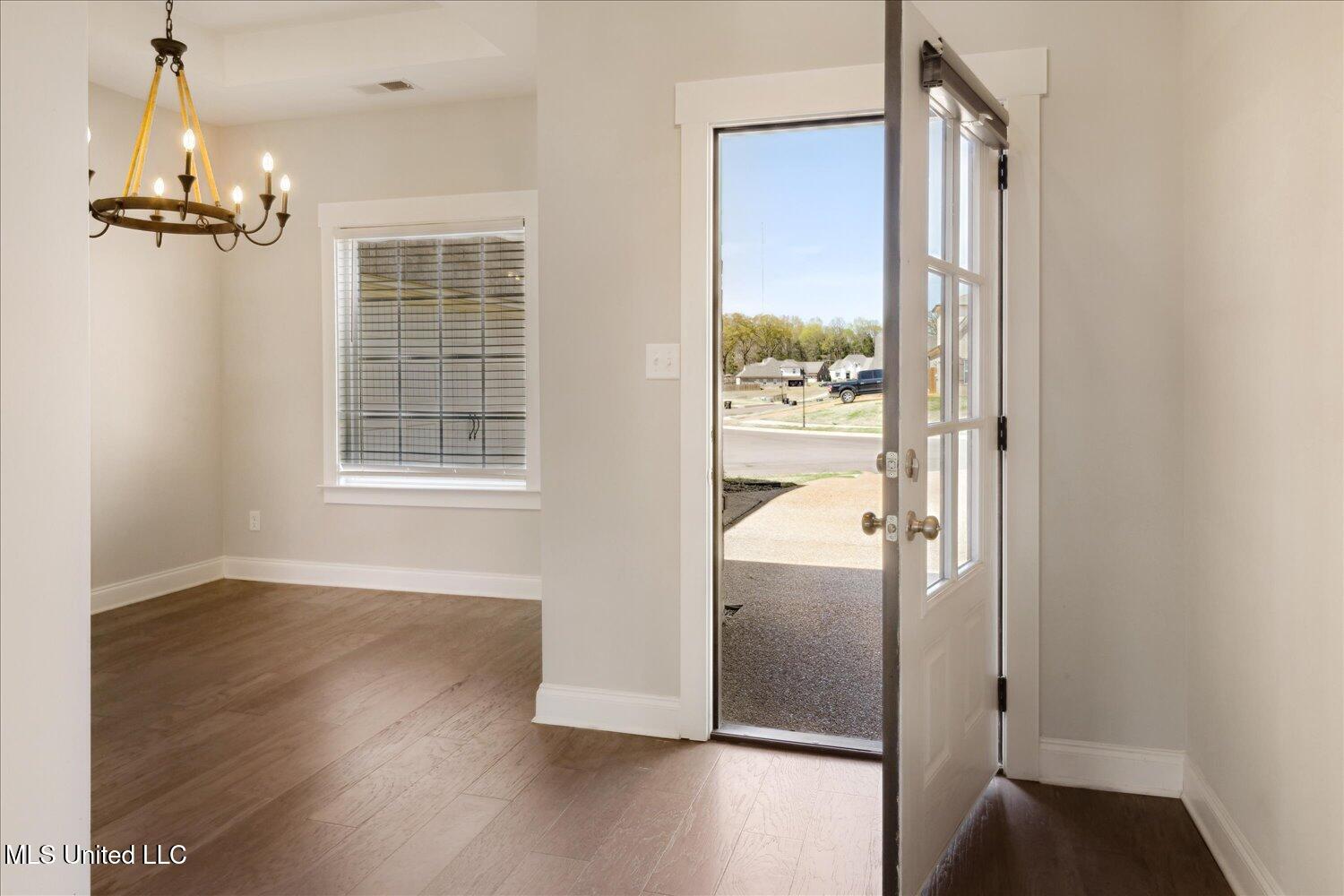 729 Rikard Drive Hernando, MS 38632 - Photo 14 of 27 05-05-2095740sj-729 Rikard Dr