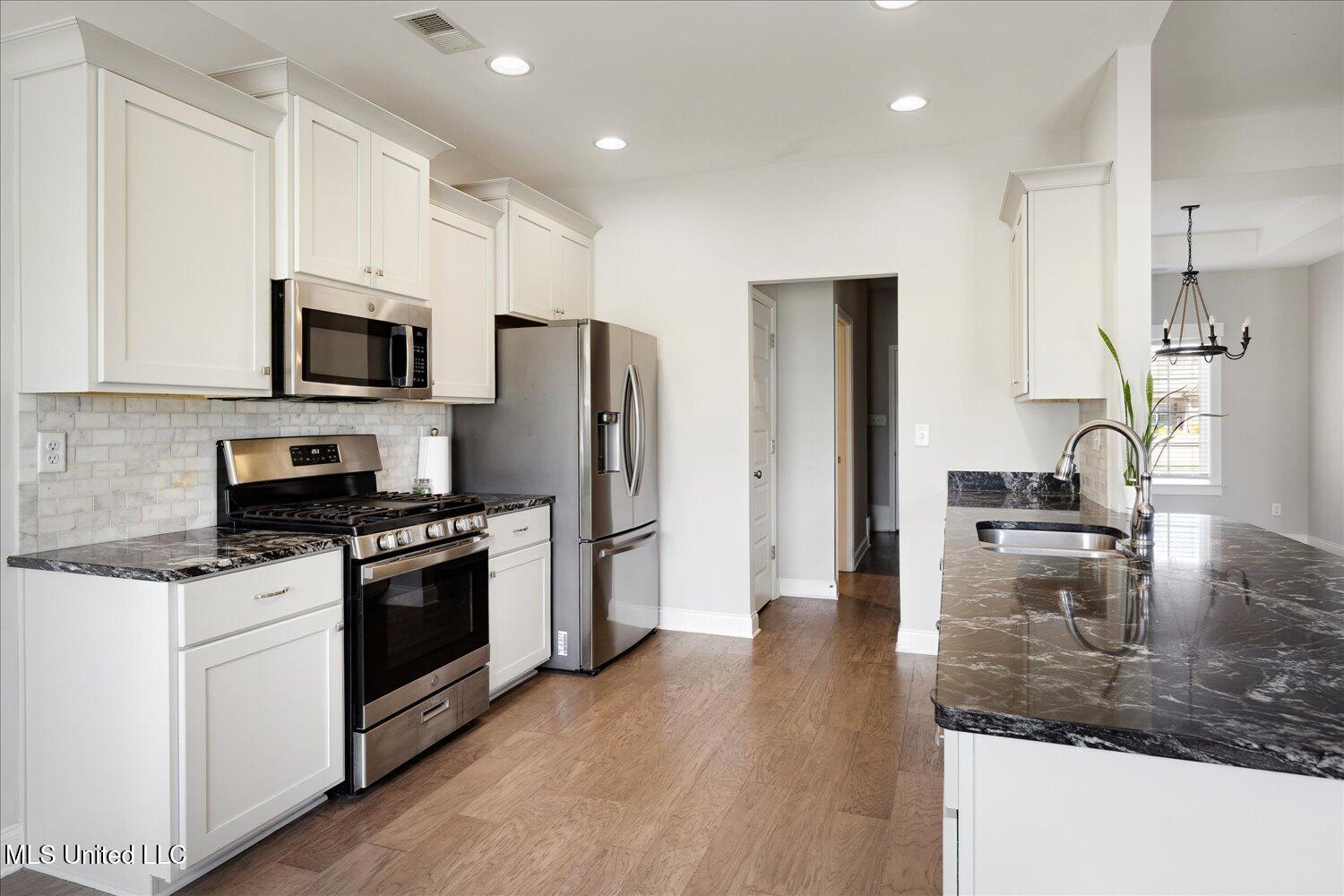 729 Rikard Drive Hernando, MS 38632 - Photo 20 of 27 11-11-2095740sj-729 Rikard Dr