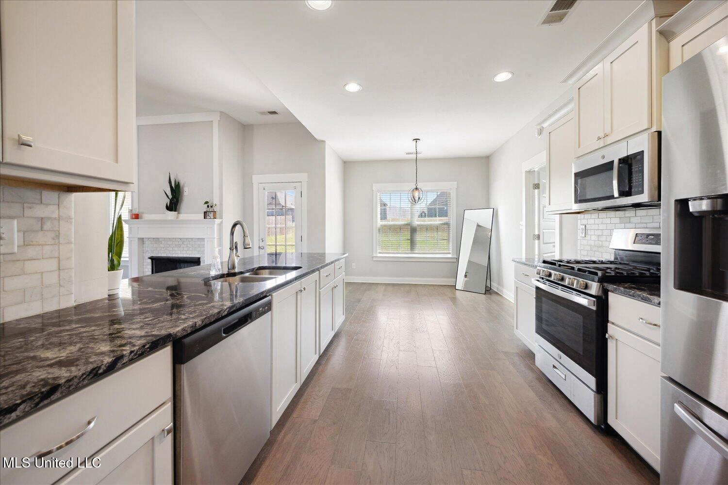 729 Rikard Drive Hernando, MS 38632 - Photo 21 of 27 12-12-2095740sj-729 Rikard Dr