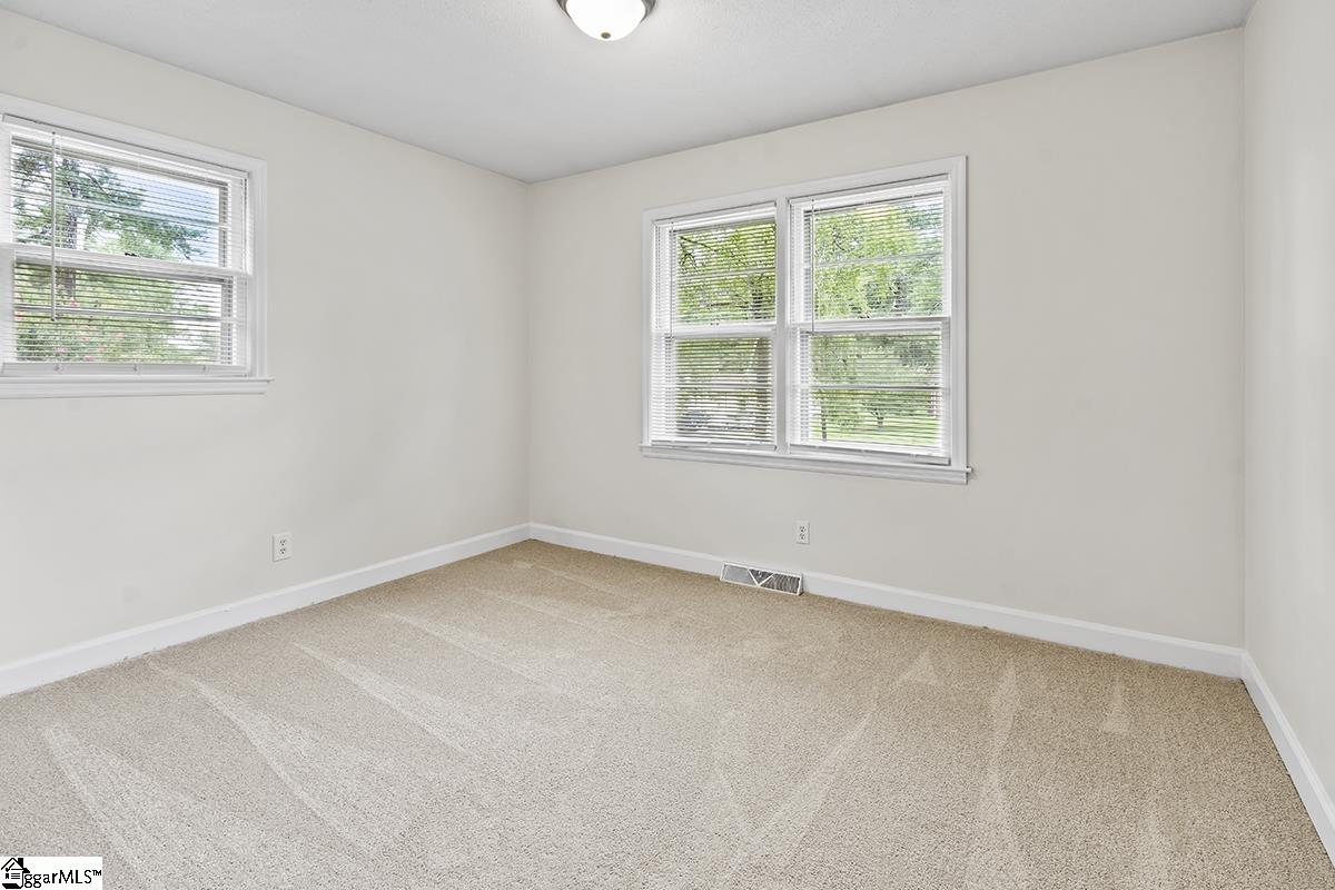 107 Avondale Road Greenwood, SC 29649 - Photo 11 of 14