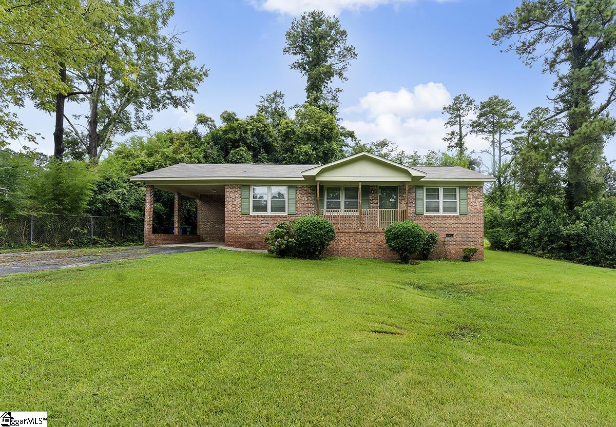 107 Avondale Road Greenwood, SC 29649 - Photo 2 of 14