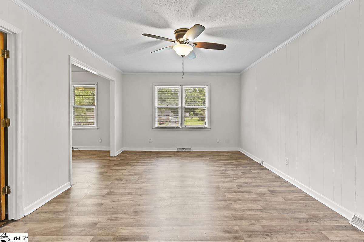 107 Avondale Road Greenwood, SC 29649 - Photo 5 of 14