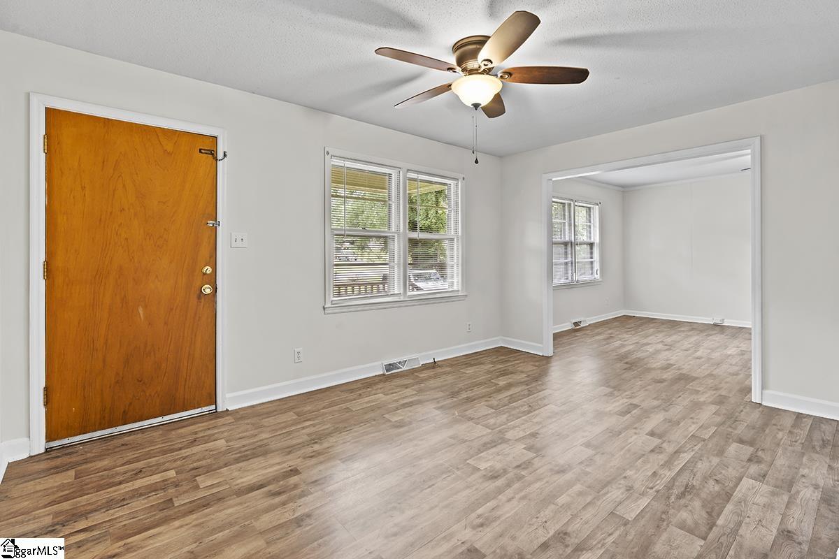 107 Avondale Road Greenwood, SC 29649 - Photo 7 of 14