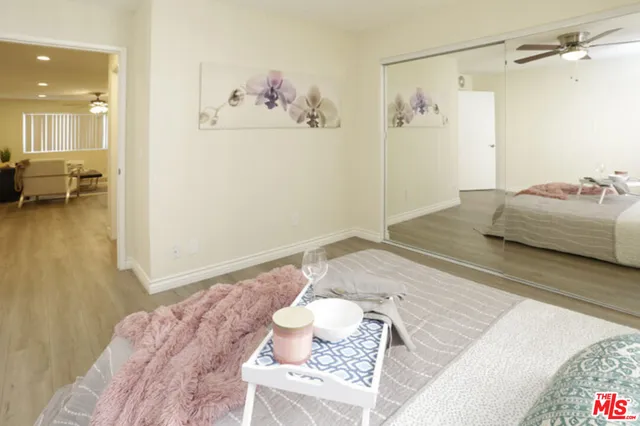 $1,950 | 536 South Manhattan Place, Unit 424, Los Angeles, CA 90020