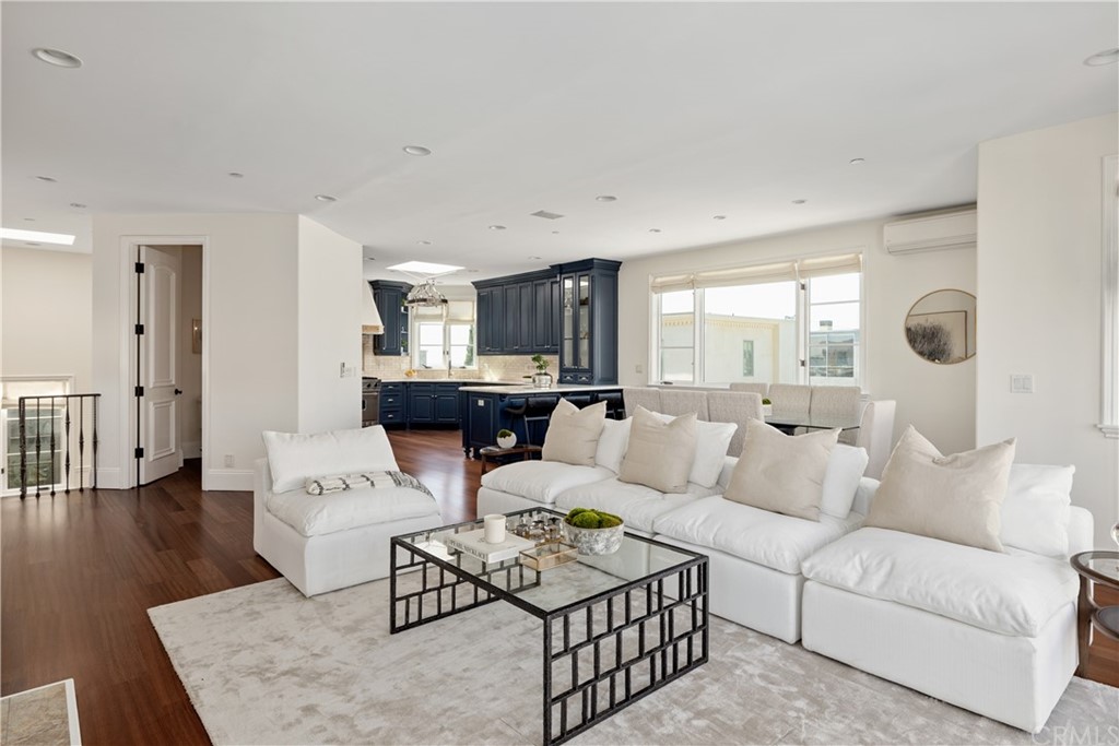 2211 Vista Drive Manhattan Beach, CA 90266 - Photo 10 of 48 a living room with furniture and a wooden floor