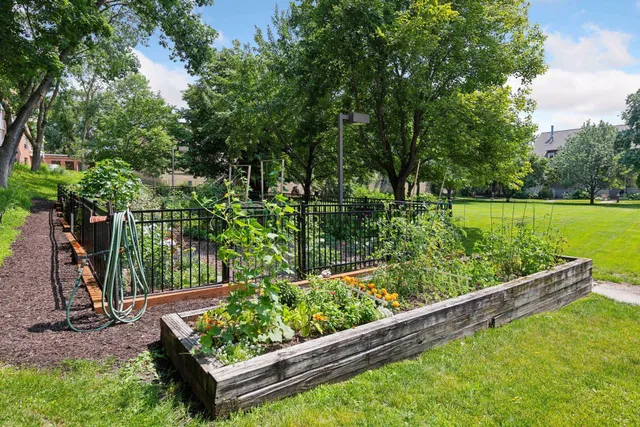 $390,000 | 2824 Kenwood Isles Drive, Minneapolis, MN 55408