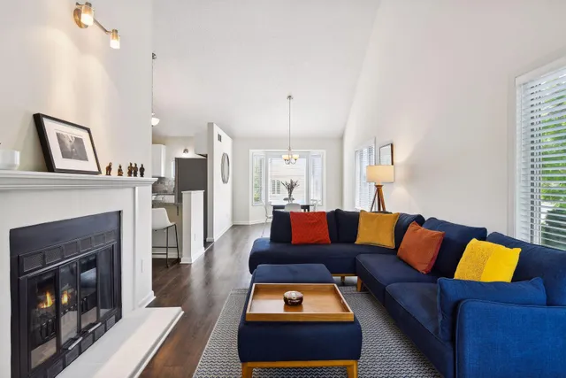 $390,000 | 2824 Kenwood Isles Drive, Minneapolis, MN 55408