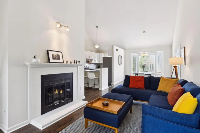 $390,000 | 2824 Kenwood Isles Drive, Minneapolis, MN 55408