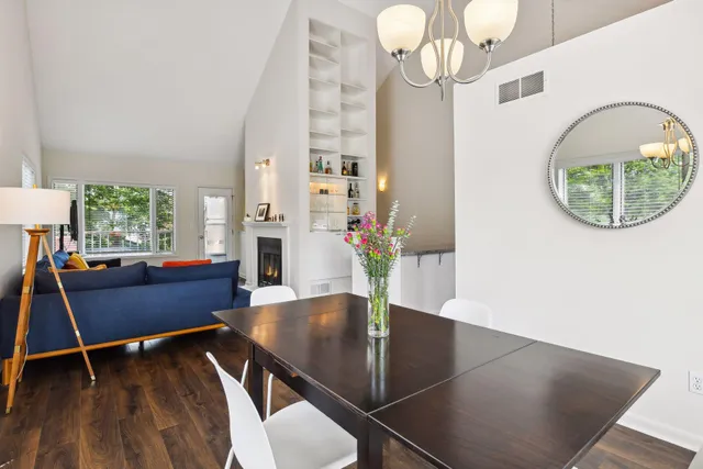 $390,000 | 2824 Kenwood Isles Drive, Minneapolis, MN 55408