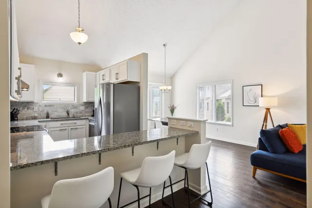 $390,000 | 2824 Kenwood Isles Drive, Minneapolis, MN 55408