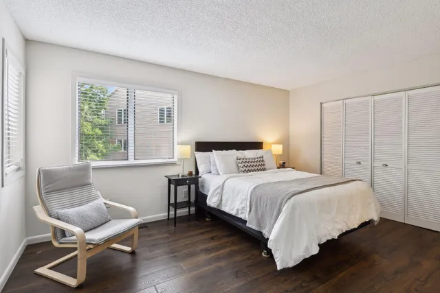 $390,000 | 2824 Kenwood Isles Drive, Minneapolis, MN 55408