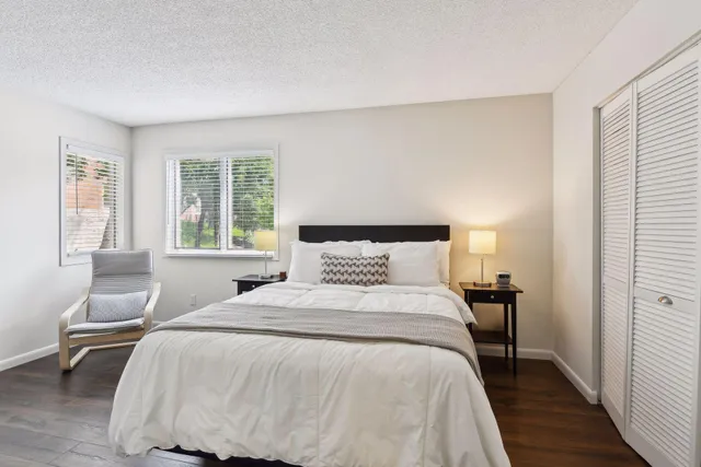 $390,000 | 2824 Kenwood Isles Drive, Minneapolis, MN 55408