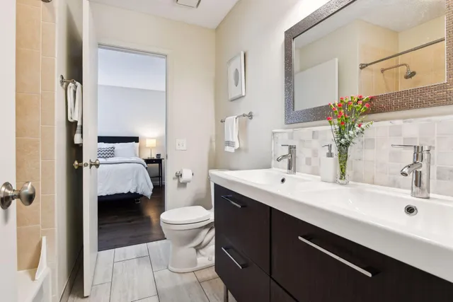 $390,000 | 2824 Kenwood Isles Drive, Minneapolis, MN 55408