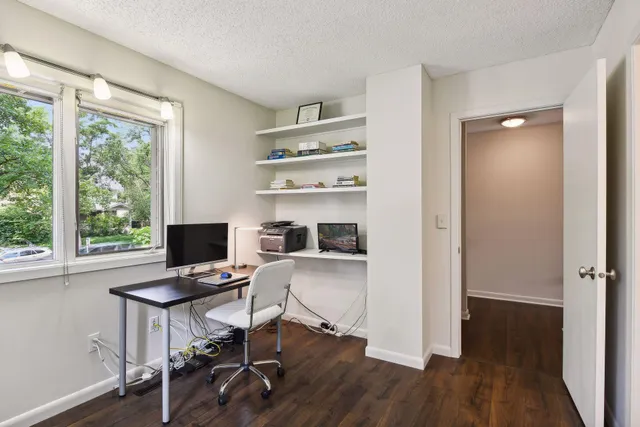 $390,000 | 2824 Kenwood Isles Drive, Minneapolis, MN 55408