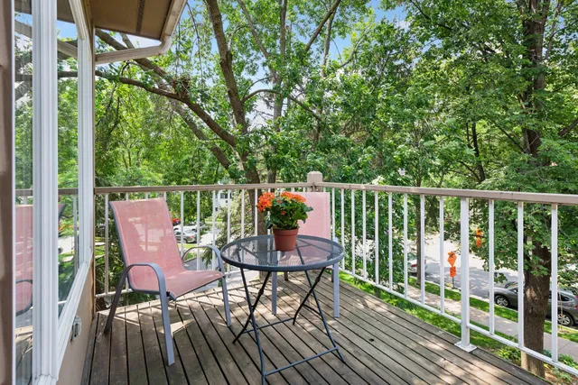 $390,000 | 2824 Kenwood Isles Drive, Minneapolis, MN 55408