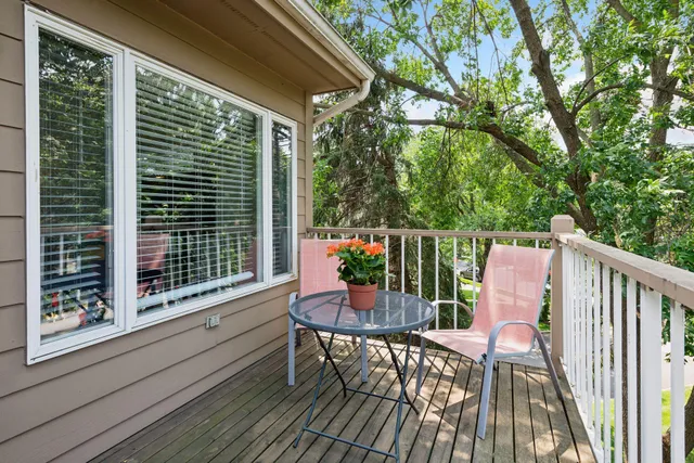 $390,000 | 2824 Kenwood Isles Drive, Minneapolis, MN 55408