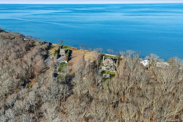 $2,250,000 | 4760 Blue Horizon Bluffs, Peconic, NY 11958