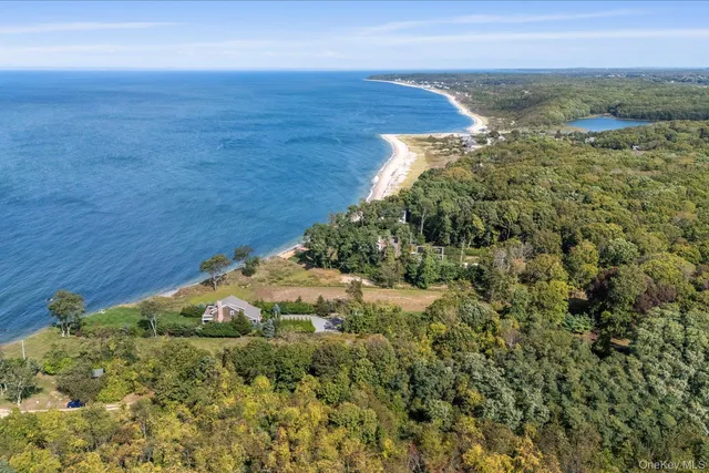 $2,250,000 | 4760 Blue Horizon Bluffs, Peconic, NY 11958