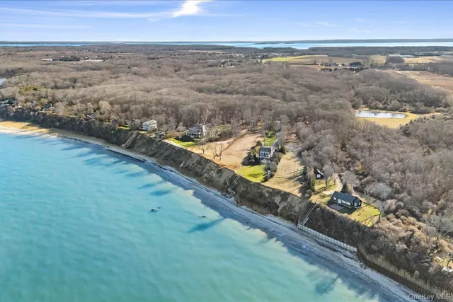 $2,250,000 | 4760 Blue Horizon Bluffs, Peconic, NY 11958