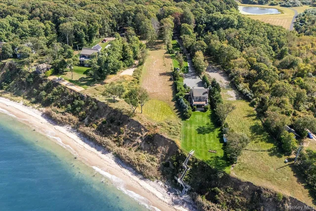 $2,250,000 | 4760 Blue Horizon Bluffs, Peconic, NY 11958