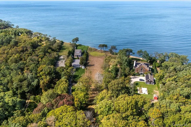 $2,250,000 | 4760 Blue Horizon Bluffs, Peconic, NY 11958