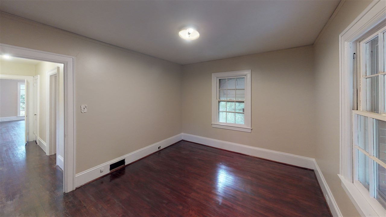 111 Berkshire Road Raleigh, NC 27608 - Photo 21 of 25 Photo 21