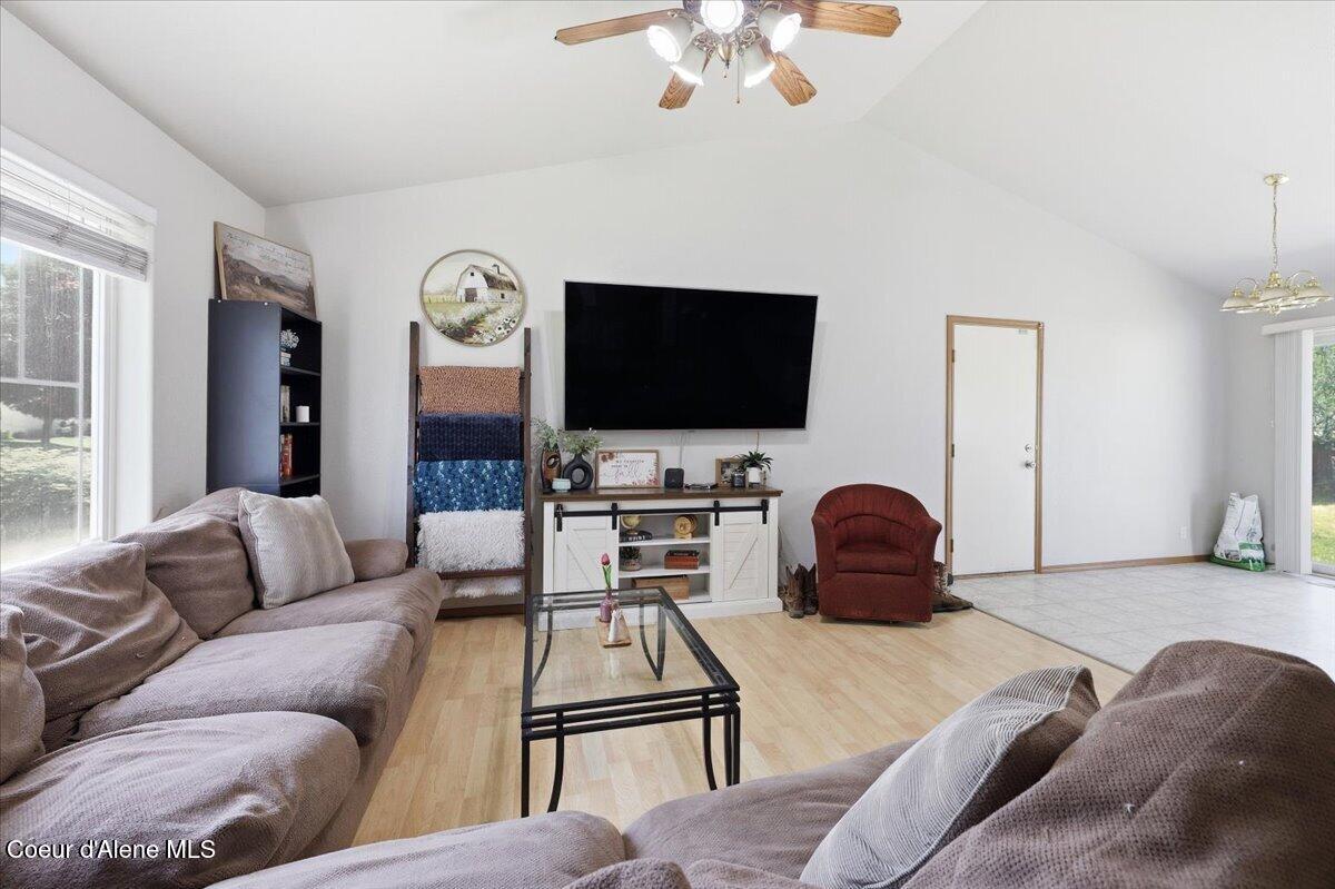 7443 Macaw Lane Rathdrum, ID 83858 - Photo 6 of 28 06-7443 Macaw Ln_RedHogMedia