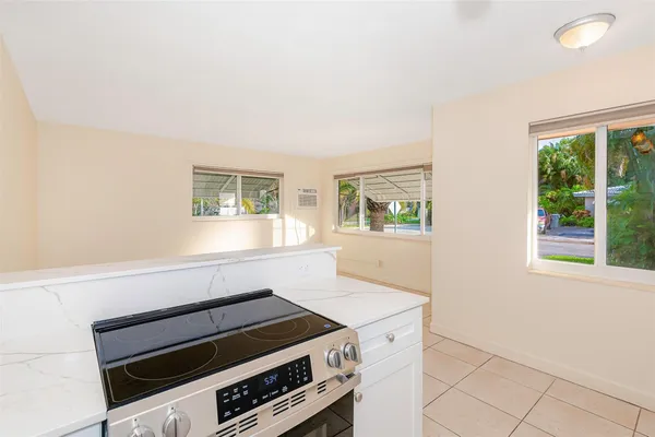 $2,245 | 2581 Northeast 11th Court, Unit 2585, Pompano Beach, FL 33062