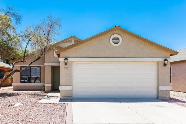 $1,920 | 8515 West Elm Street, Phoenix, AZ 85037