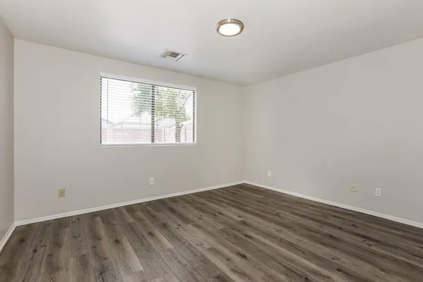 $1,920 | 8515 West Elm Street, Phoenix, AZ 85037