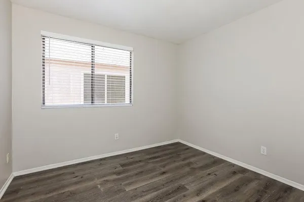 $1,920 | 8515 West Elm Street, Phoenix, AZ 85037